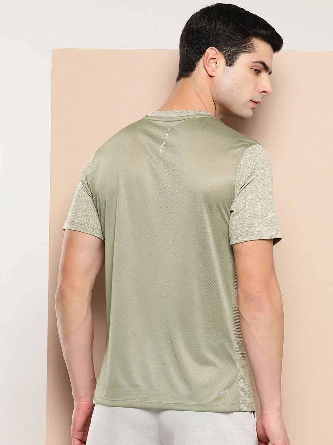 Alcis Men Printed Slim Fit T-shirt