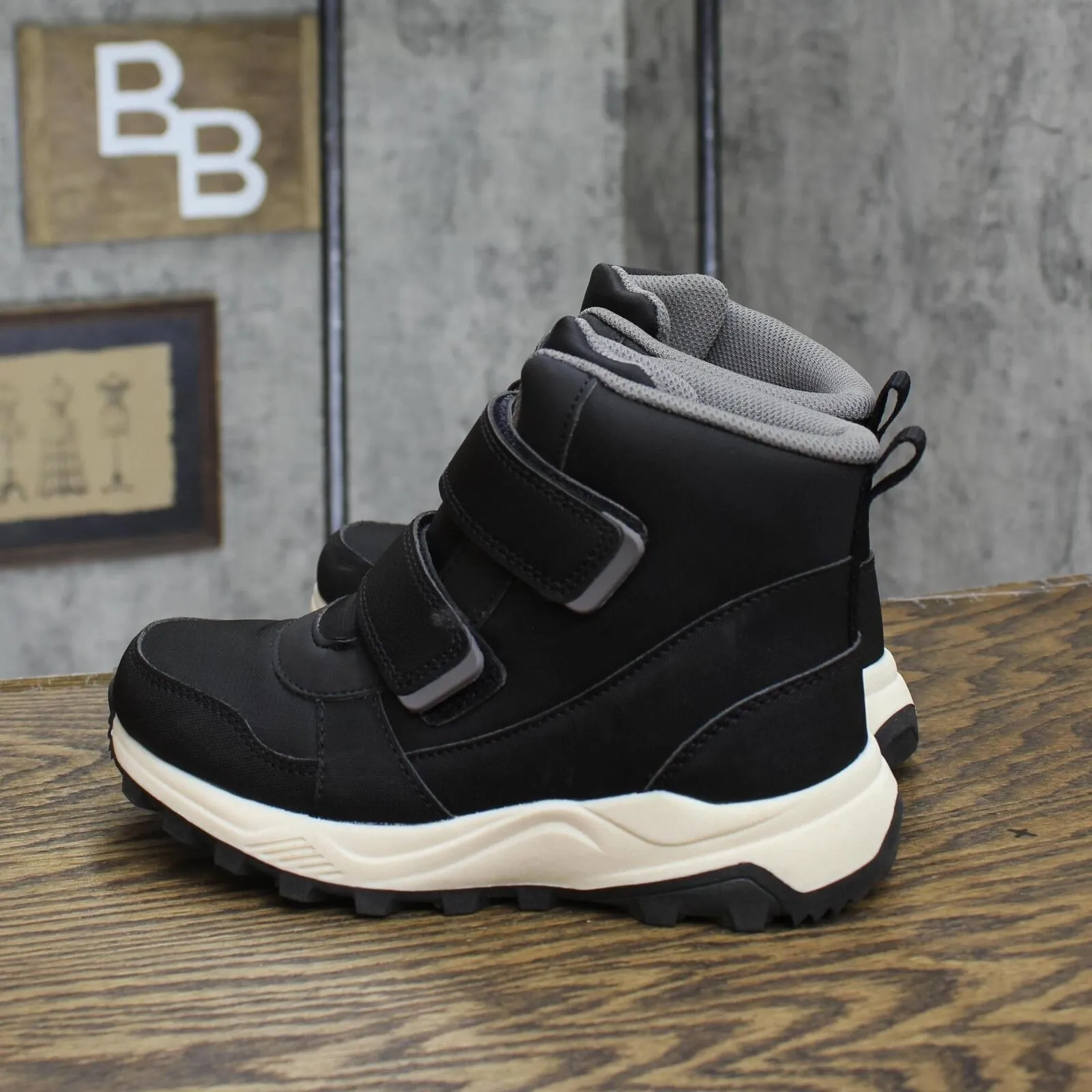 All In Motion Boys Arrow Hiker Winter Boots AD524 Jet Black 1