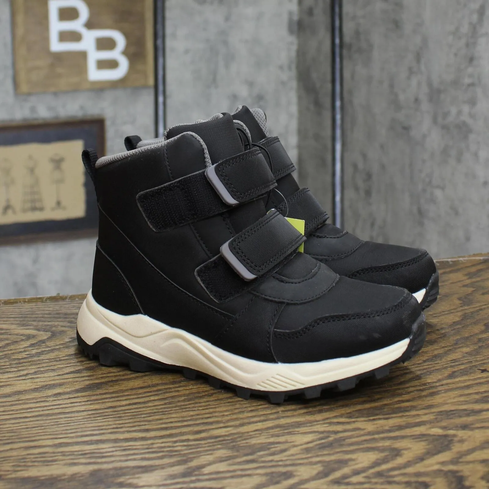 All In Motion Boys Arrow Hiker Winter Boots AD524 Jet Black 1