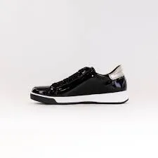 ARA REI LOW BLACK PATENT LEATHER SNEAKER