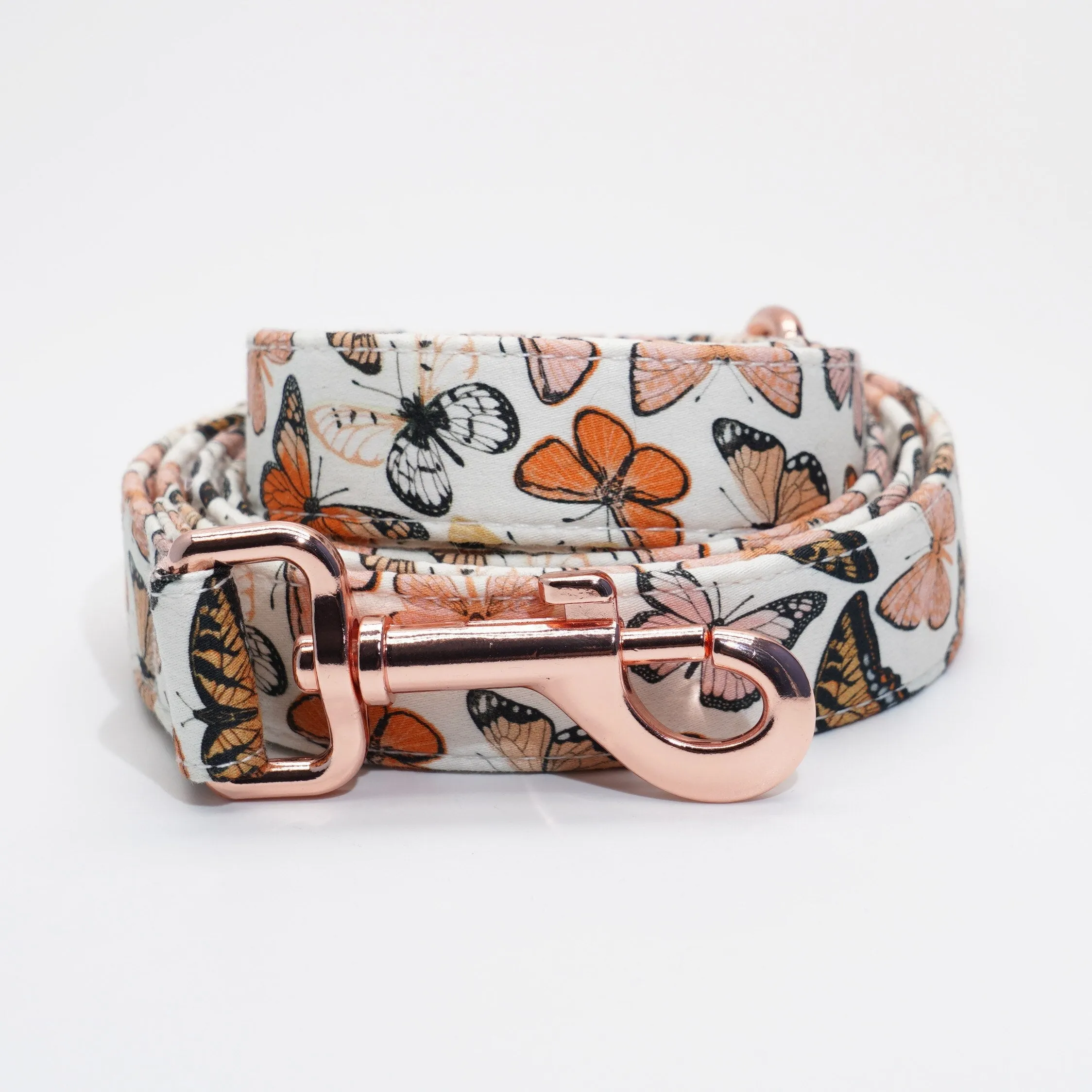 Breezy Butterflies: Personalized Flower collar And Leash Set.