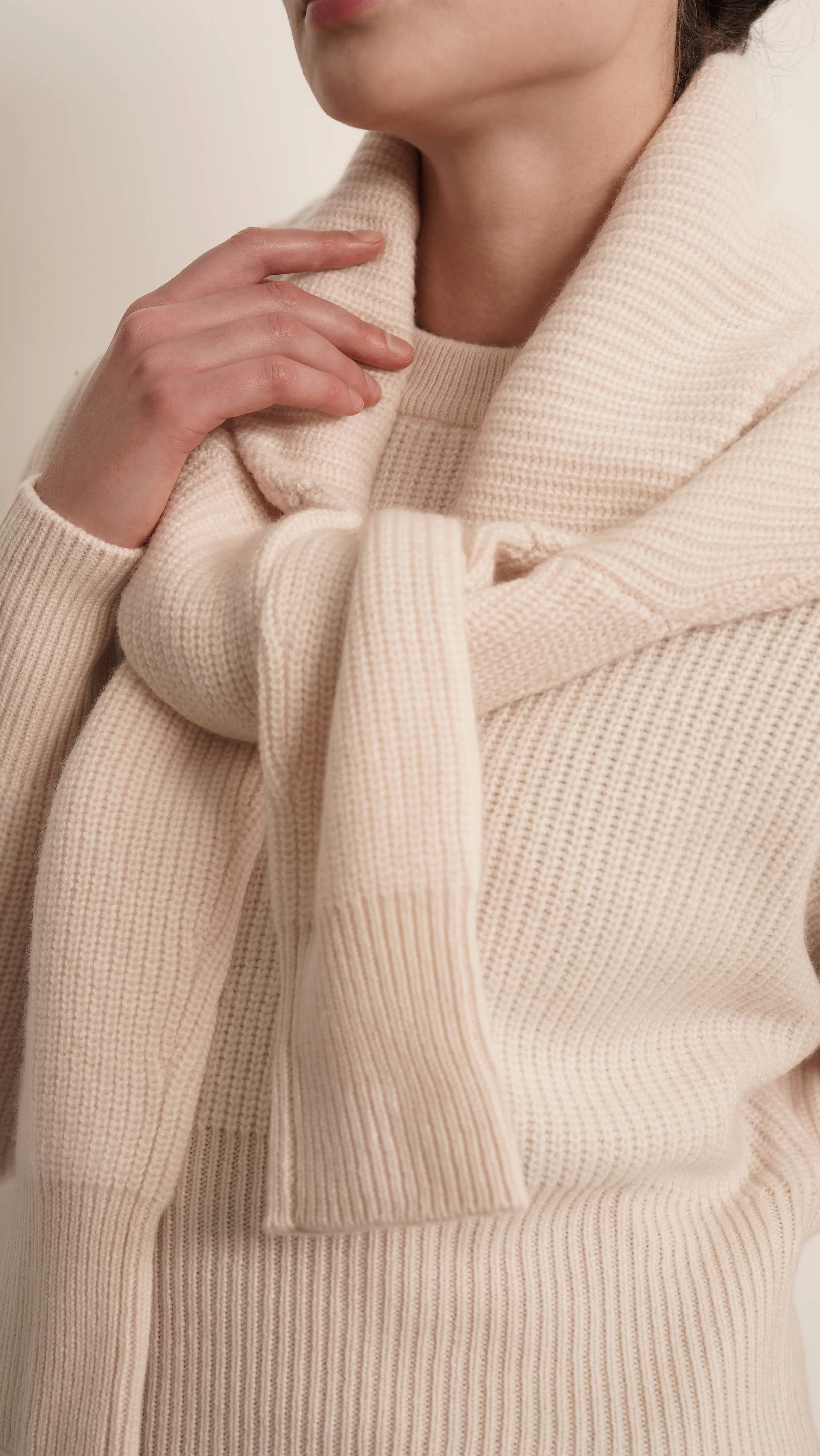 Cashmere Crewneck Pullover - Bone