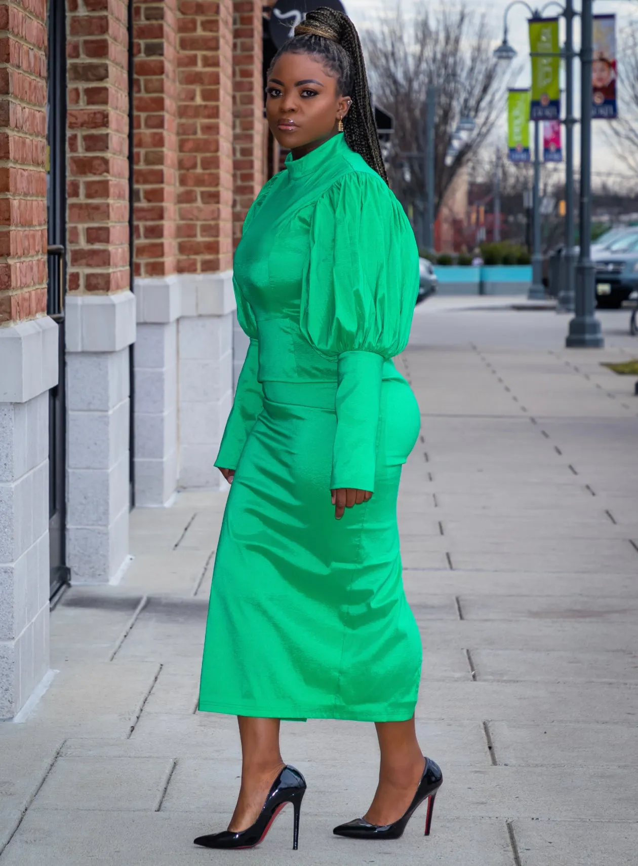 Green Round Neck Puff Sleeve High Waisted Midi Dress
