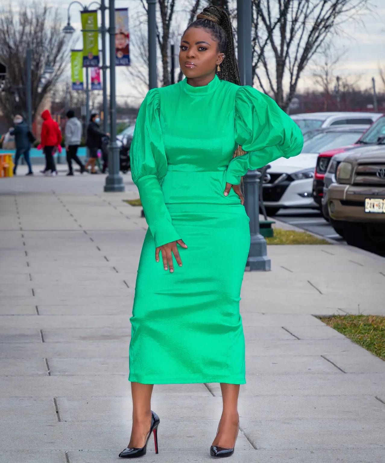 Green Round Neck Puff Sleeve High Waisted Midi Dress