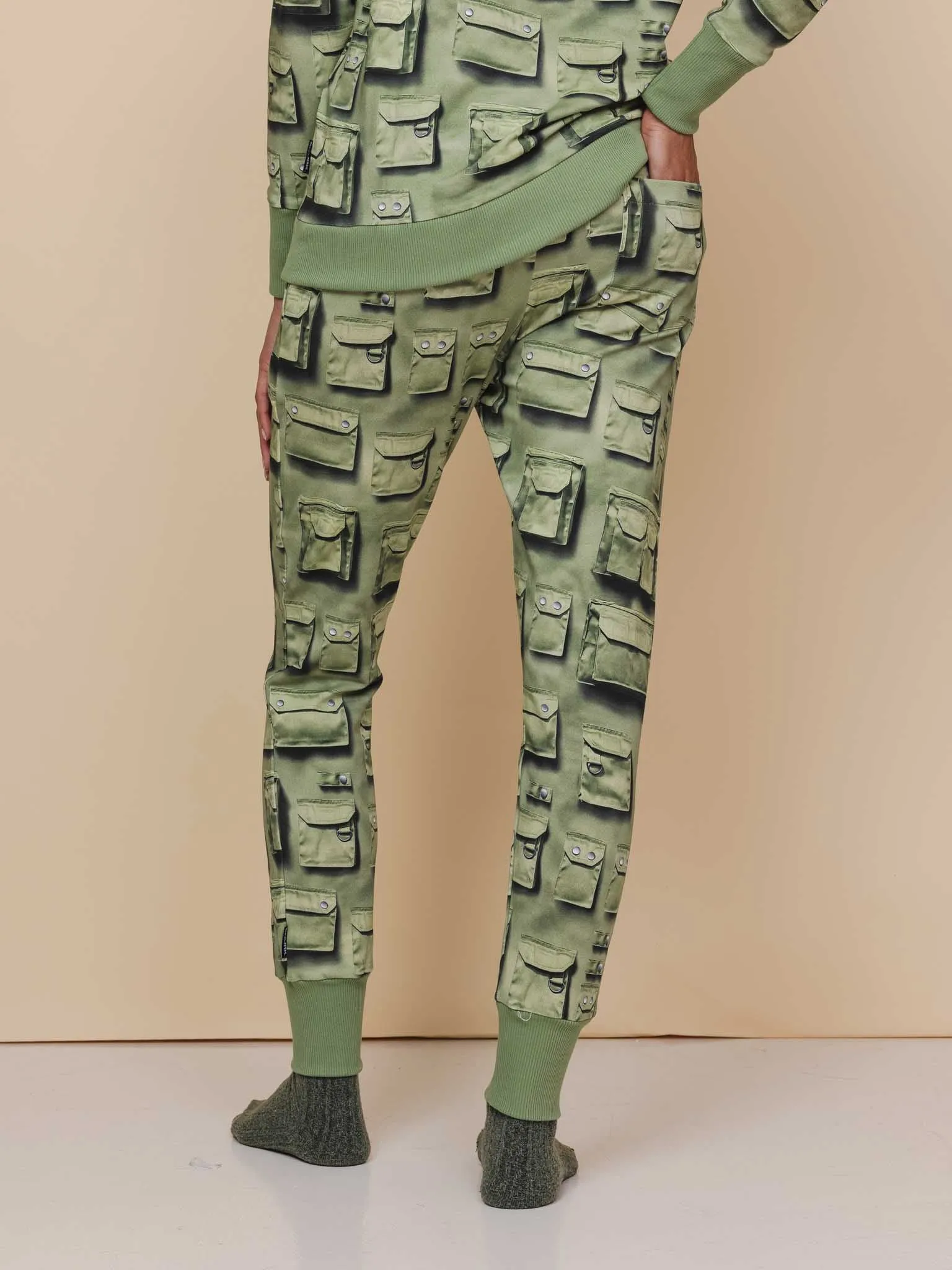 In The Pocket Sweater en Broek set Dames