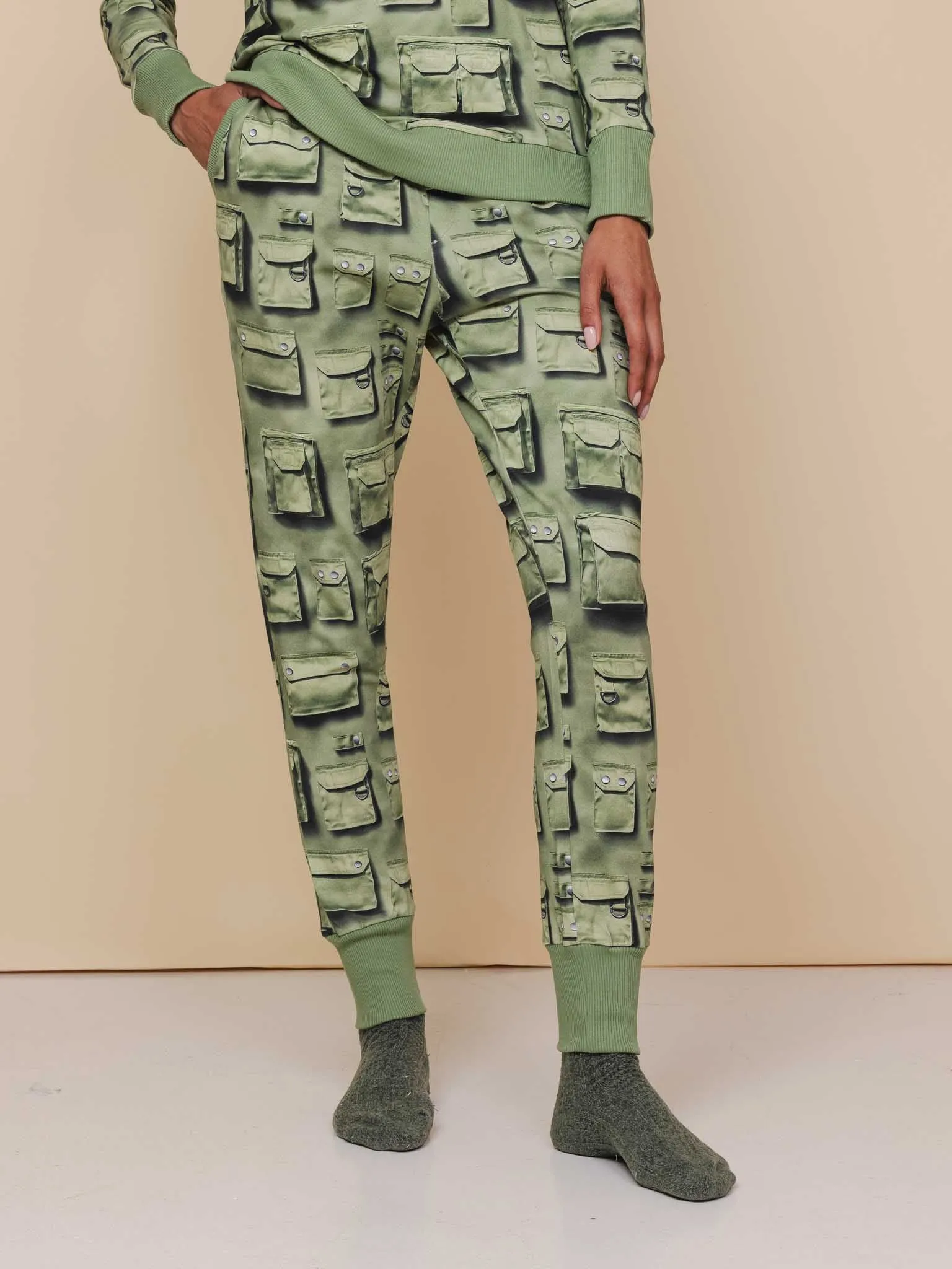In The Pocket Sweater en Broek set Dames
