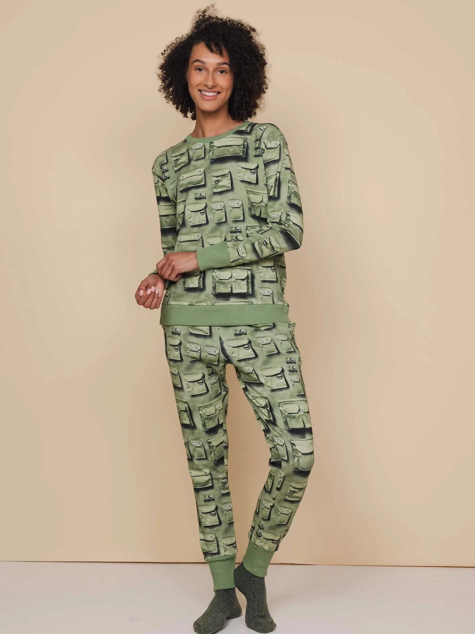 In The Pocket Sweater en Broek set Dames