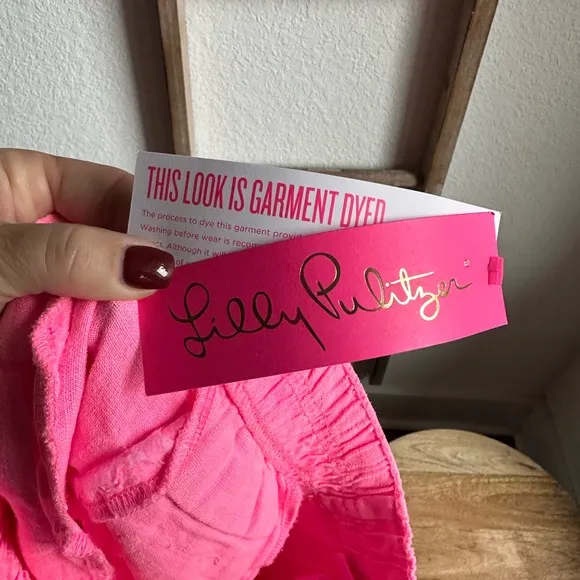 Lilly Pulitzer LILO Linen in Neon Pink 4” Shorts NWT sz: XS