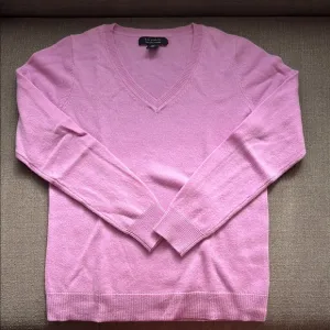 Pink V-Neck Cashmere Sweater