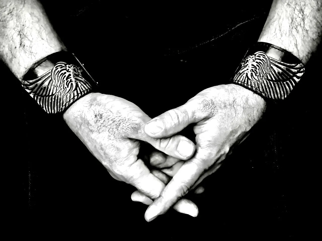 RIVAL SONS LIONS LEATHER CUFF SET