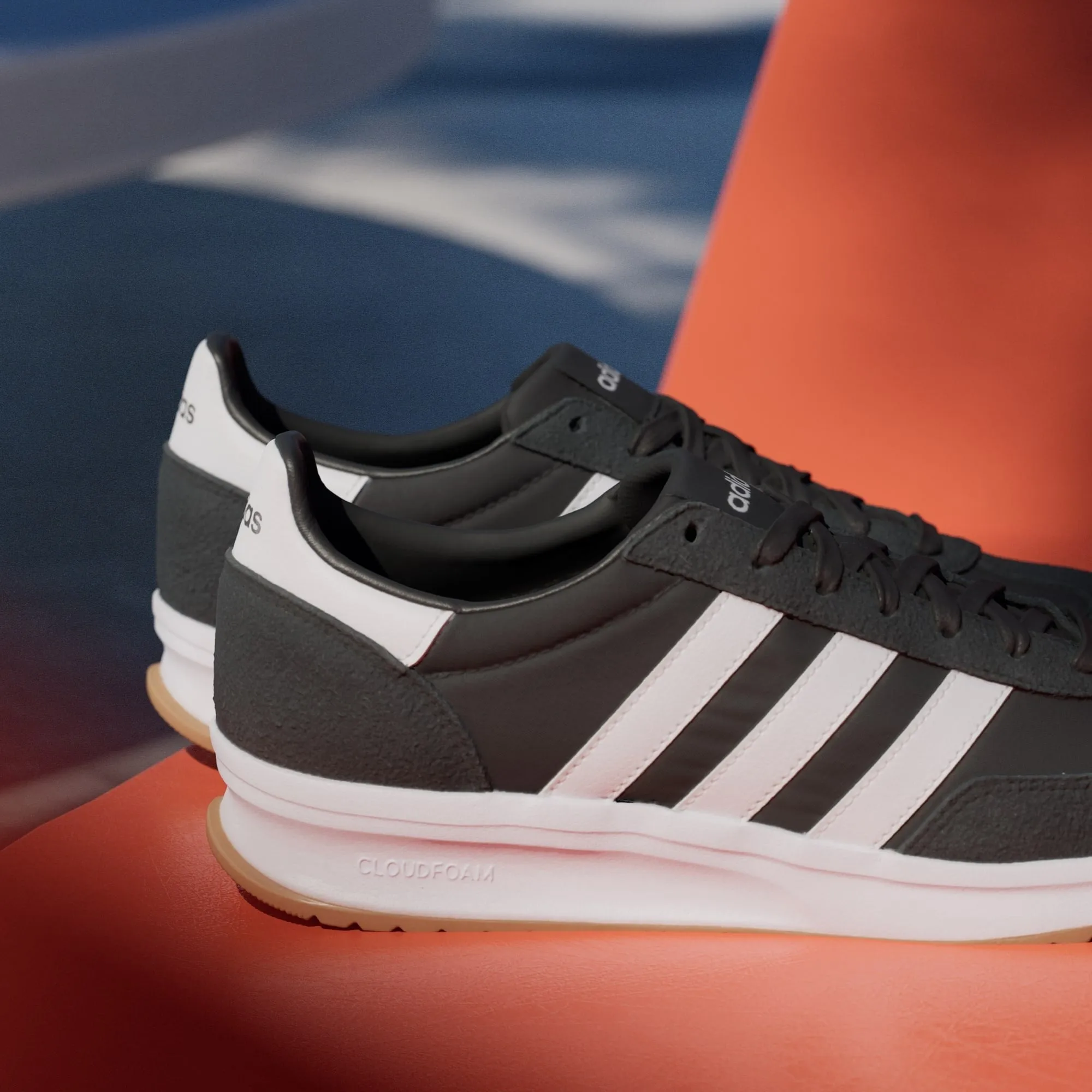 RUN 70S 2.0 SHOES