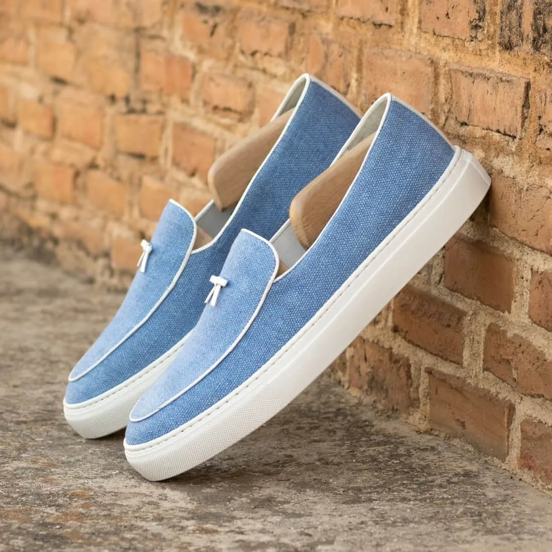 Sneaker Mocassin Belge en lin bleu ciel