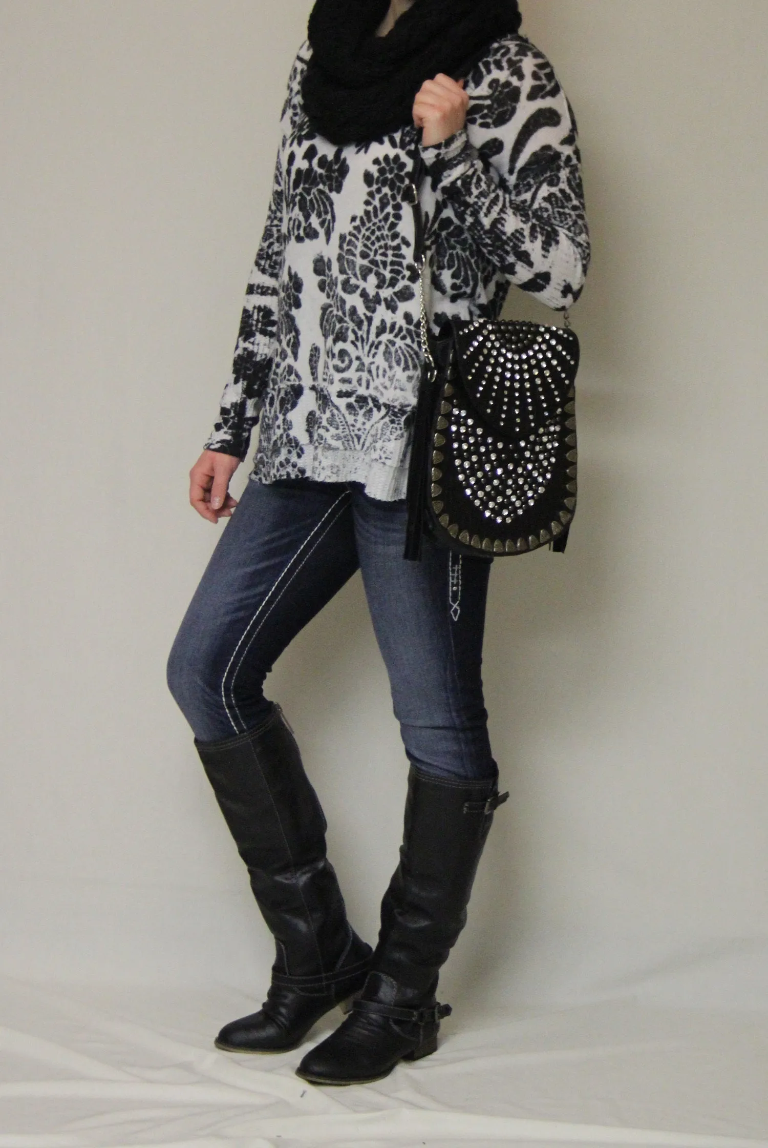 T*PARTY | Black and White Long Sleeve