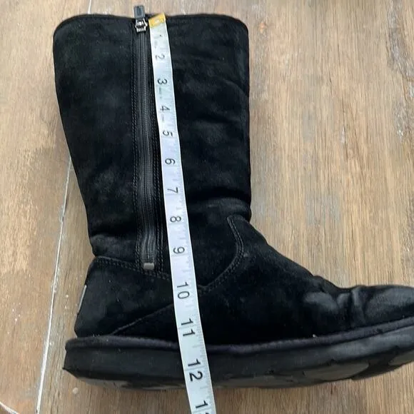 UGG Australia Retro Cargo Shearling Boot Women size 6 Black