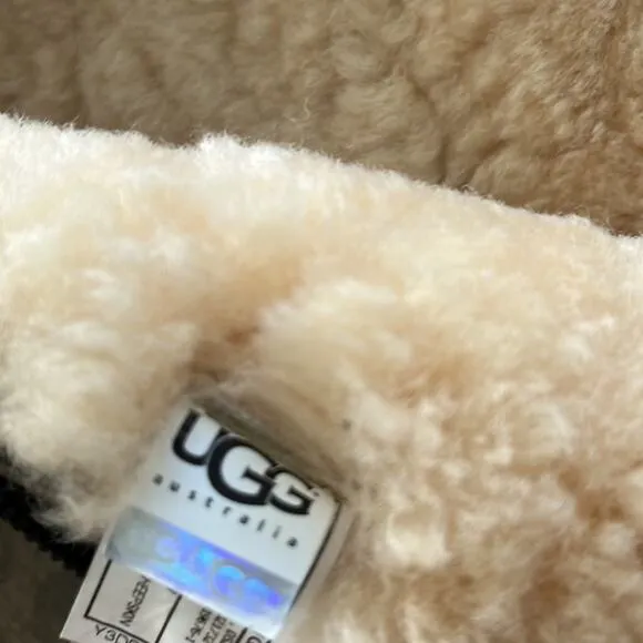 UGG Australia Retro Cargo Shearling Boot Women size 6 Black