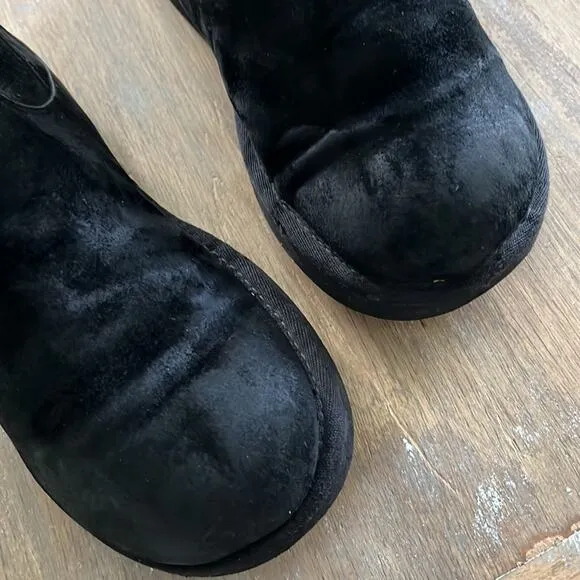 UGG Australia Retro Cargo Shearling Boot Women size 6 Black
