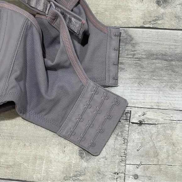 WACOAL Simone Seamless Underwire Sports Bra - Lilac Gray - Sz - 34H .US (B637)